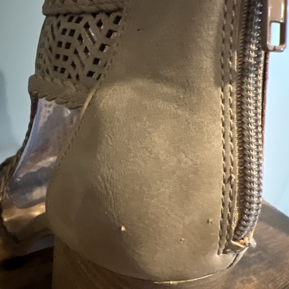 Tan Soda Peep Toe Block Heel Zip Up Heels Women Size 9 Tan Color - Picture 3 of 10